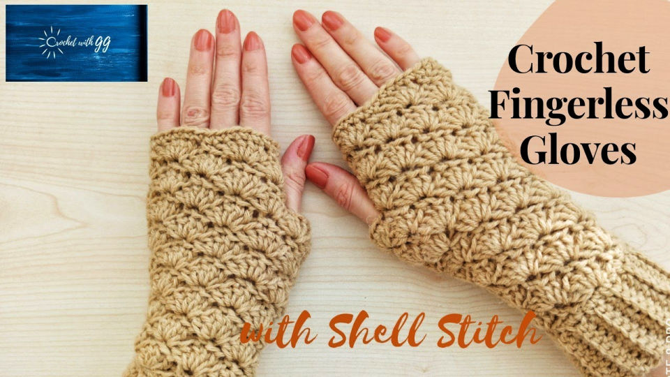 25 Crochet Fingerless Gloves Patterns {Free PDF Pattern}