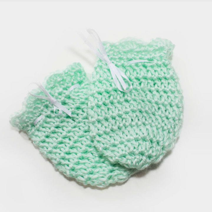 20 Crochet Baby Mittens (Free Pattern)
