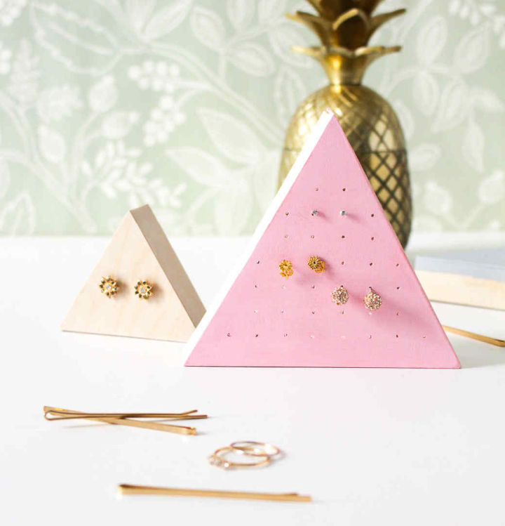 30 DIY Earring Holder Ideas to Make and Display Earrings