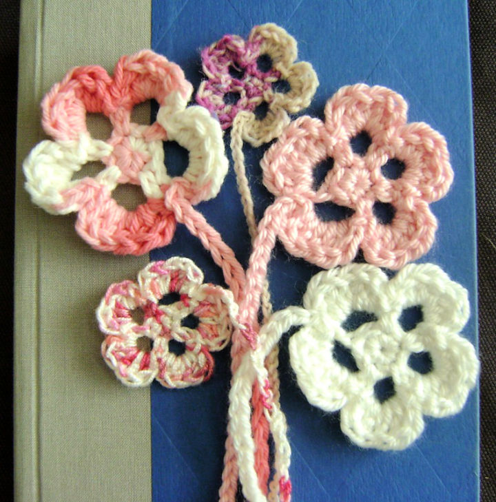 25 Free Crochet Bookmark Patterns (Easy PDF Pattern)