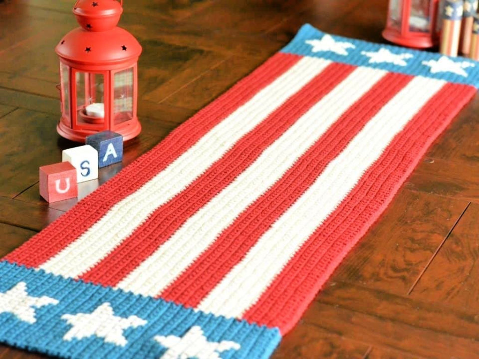 25 Free Crochet Table Runner Patterns {Pattern PDF}