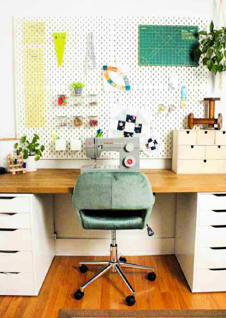 25 Homemade DIY Sewing Table Ideas and Plans