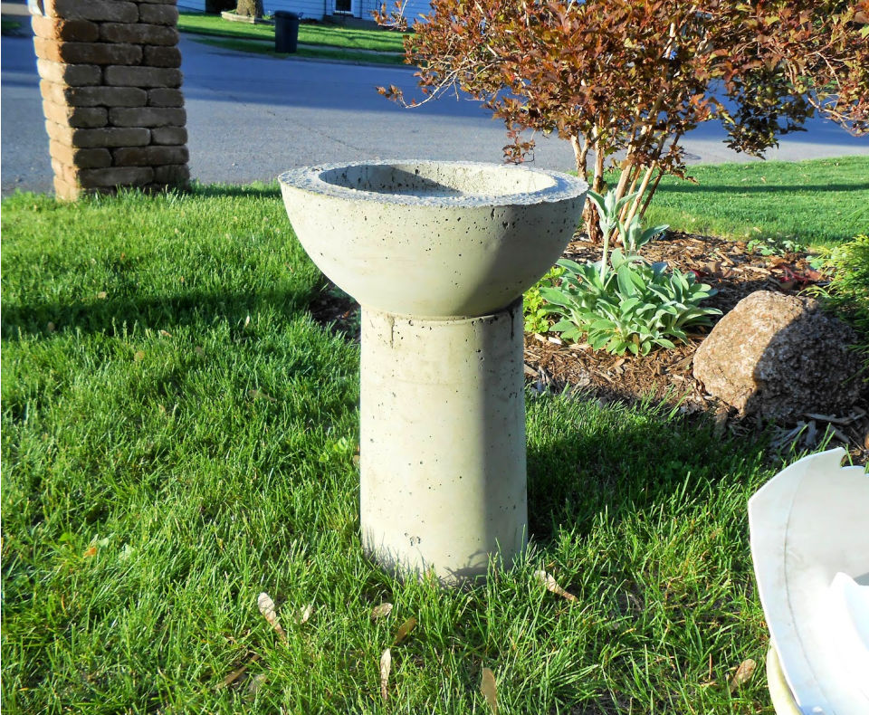 40 Homemade DIY Bird Bath Ideas to Make Your Own