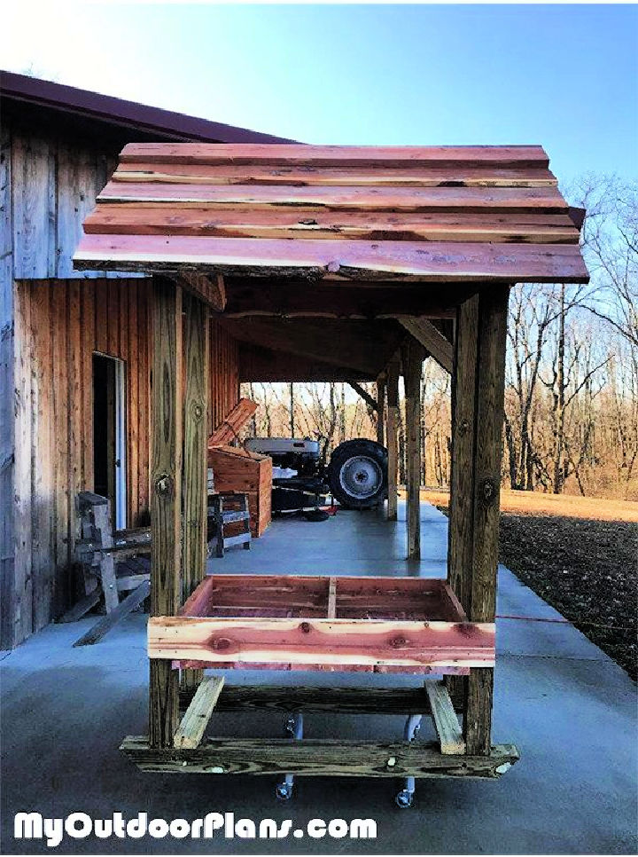 25 Homemade DIY Deer Feeder Ideas and Plans