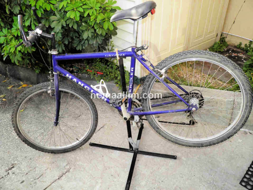 25 Homemade DIY Bike Rack Ideas for Easy Bike Storage