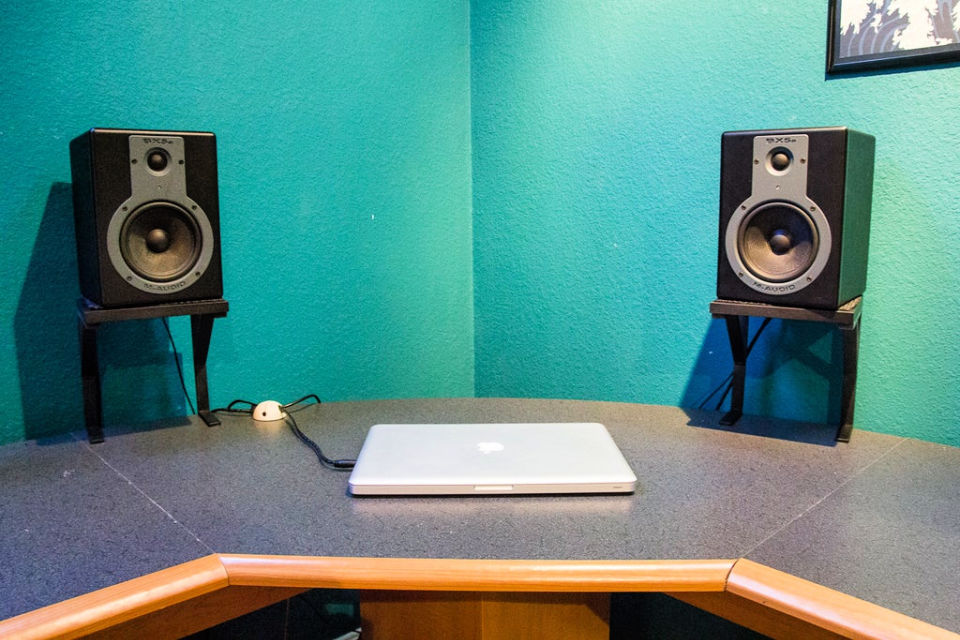 25 DIY Speaker Stand Ideas How To Build Speaker Stands