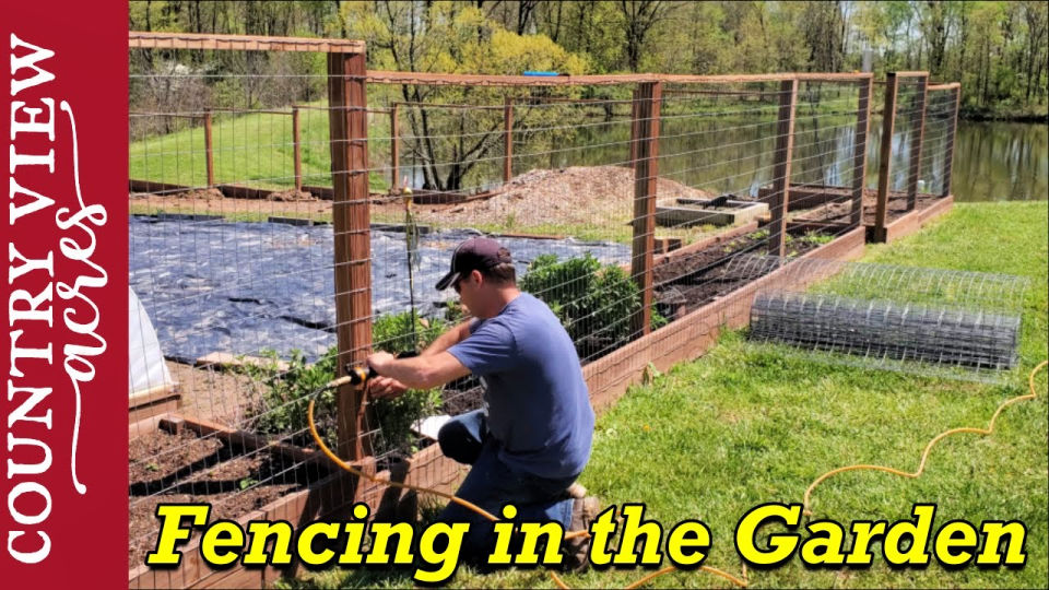 23 DIY Wire Fence Ideas Learn How to Build a Wire Fence