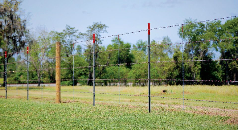 23 DIY Wire Fence Ideas Learn How to Build a Wire Fence