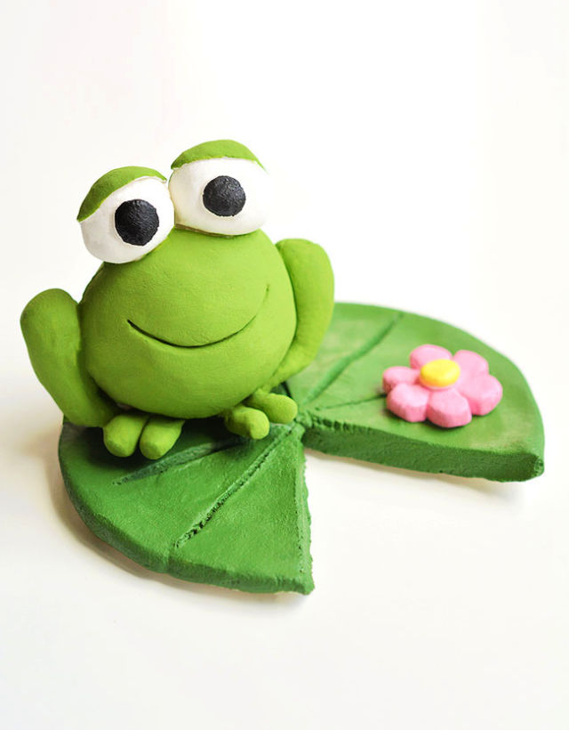25 Easy Clay Frog Sculptures: How To Make a Clay Frog