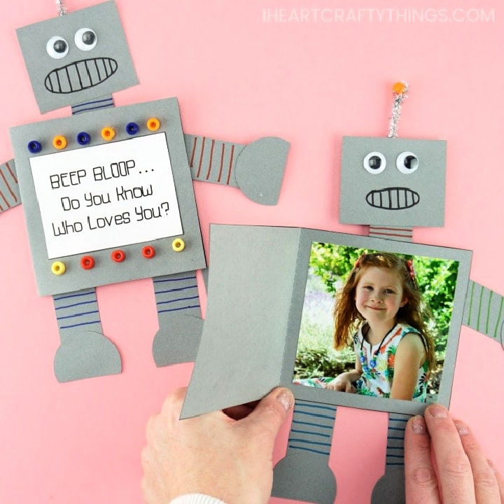 25 Robot Crafts for Kids (Preschoolers and Toddlers)